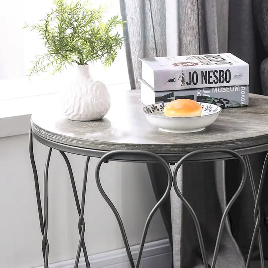 Table d'appoint rustique grise de 61 cm en métal à 1 étagère