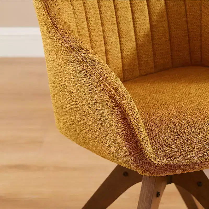 Fauteuil pivotant Art Leon confortable en tissu avec pieds en chêne massif