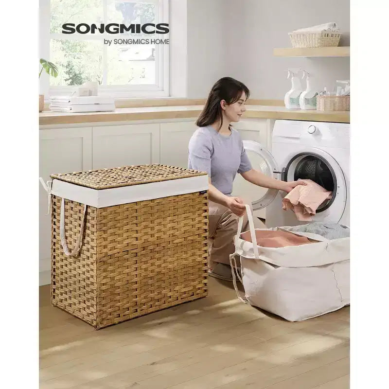 42.3 Gallon Handwoven Rattan Laundry Hamper with Lid & Removable Bag, 15.7x26x24 Inches, Natural Color