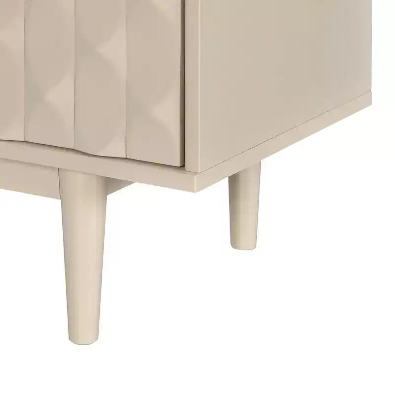 Buffet 4 portes Hostack avec portes à motif convexe et 2 poignées argentées pour salon, amande