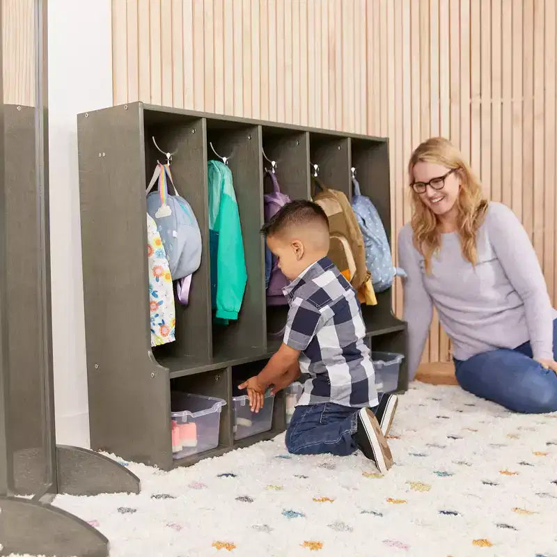 Portemanteau-vestiaire 5 sections avec banc et 5 bacs avant évidés pour tout-petits ECR4Kids Streamline