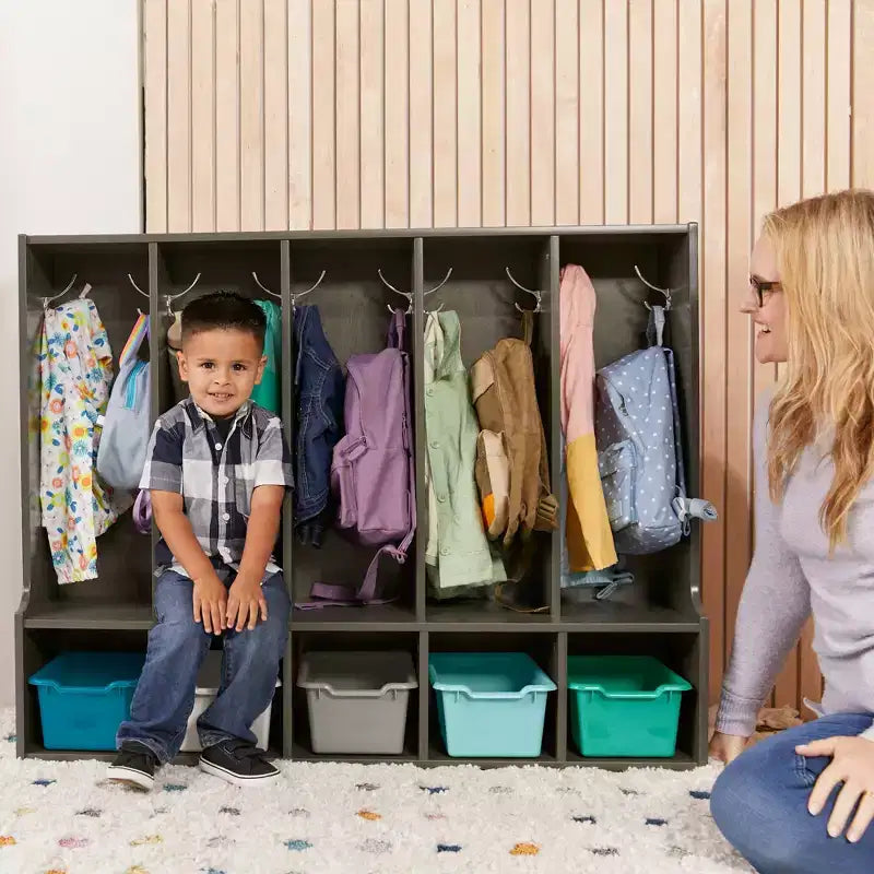 Portemanteau-vestiaire 5 sections avec banc et 5 bacs avant évidés pour tout-petits ECR4Kids Streamline