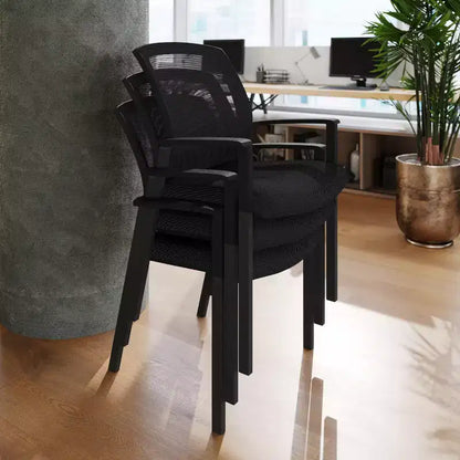 Chaise d'appoint empilable en maille noire HERCULES de qualité commerciale avec accoudoirs et cadre en acier noir thermolaqué de Flash Furniture