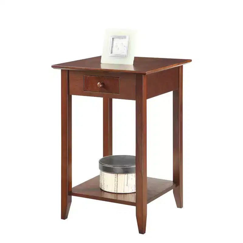 Table d'appoint classique HomeStock Belmont à 1 tiroir avec étagère spacieuse, pieds en pin massif et dessus en placage de frêne pour salon ou chambre à coucher