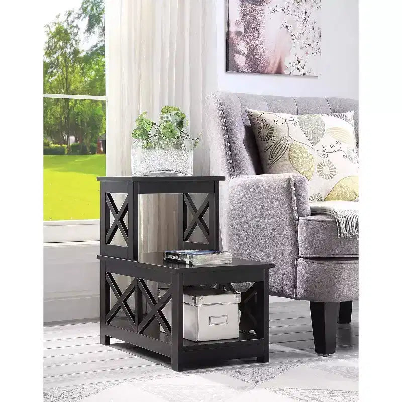HomeStock Belmont – Table d'appoint 2 marches avec cadre contemporain en L, étagères de rangement à trois niveaux, table d'appoint compacte pour la maison