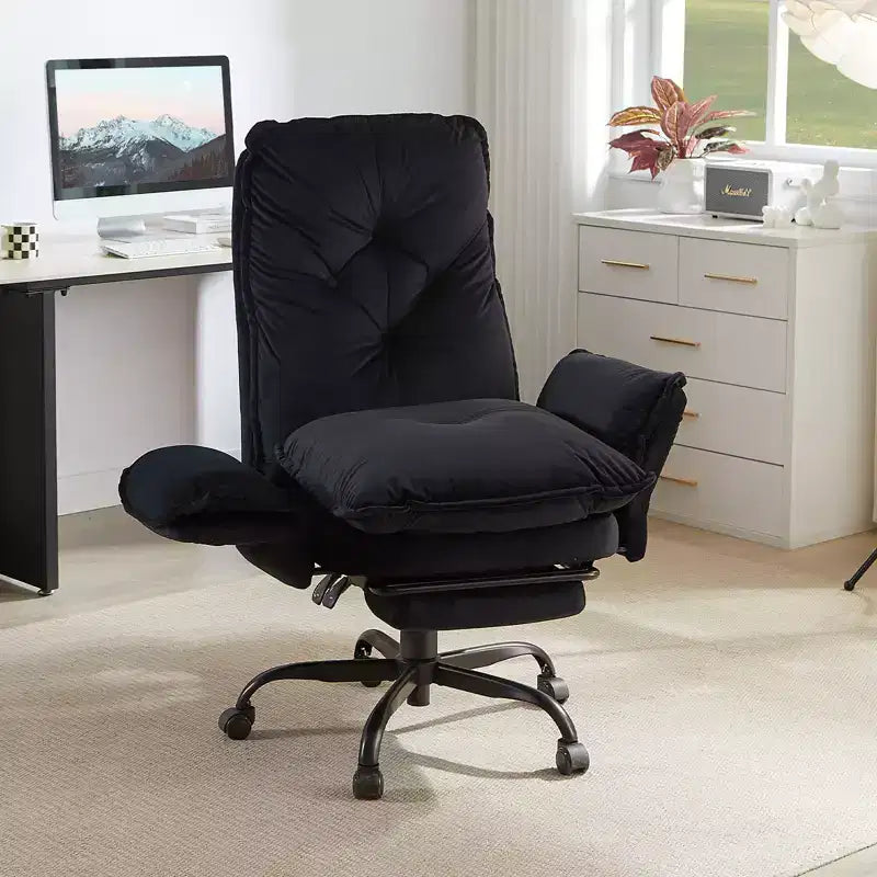 Chaise de bureau Bestier avec repose-pieds et accoudoirs relevables, chaise ergonomique à dossier haut avec poches latérales, chaise en cuir à pieds croisés avec roulettes