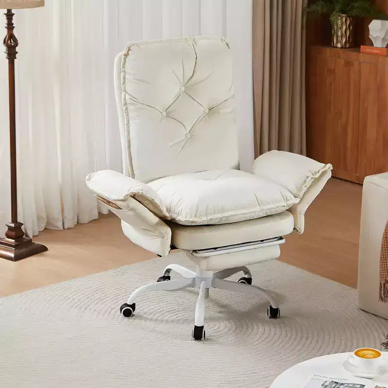 Chaise de bureau Bestier avec repose-pieds et accoudoirs relevables, chaise ergonomique à dossier haut avec poches latérales, chaise en cuir à pieds croisés avec roulettes