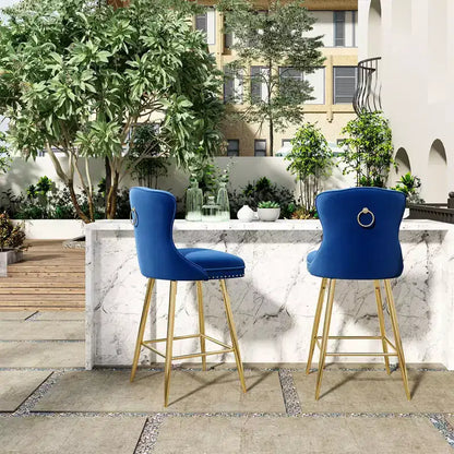Lot de 2 tabourets de bar à hauteur de comptoir Okak en similicuir pour salles à manger, îlots de cuisine, chaises à dossier capitonné avec pieds dorés
