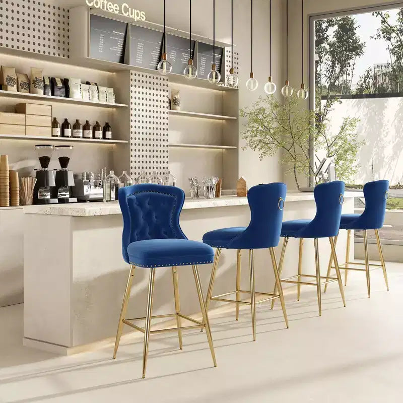 Lot de 2 tabourets de bar à hauteur de comptoir Okak en similicuir pour salles à manger, îlots de cuisine, chaises à dossier capitonné avec pieds dorés