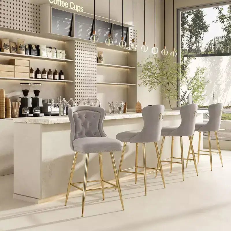 Lot de 2 tabourets de bar à hauteur de comptoir Okak en similicuir pour salles à manger, îlots de cuisine, chaises à dossier capitonné avec pieds dorés