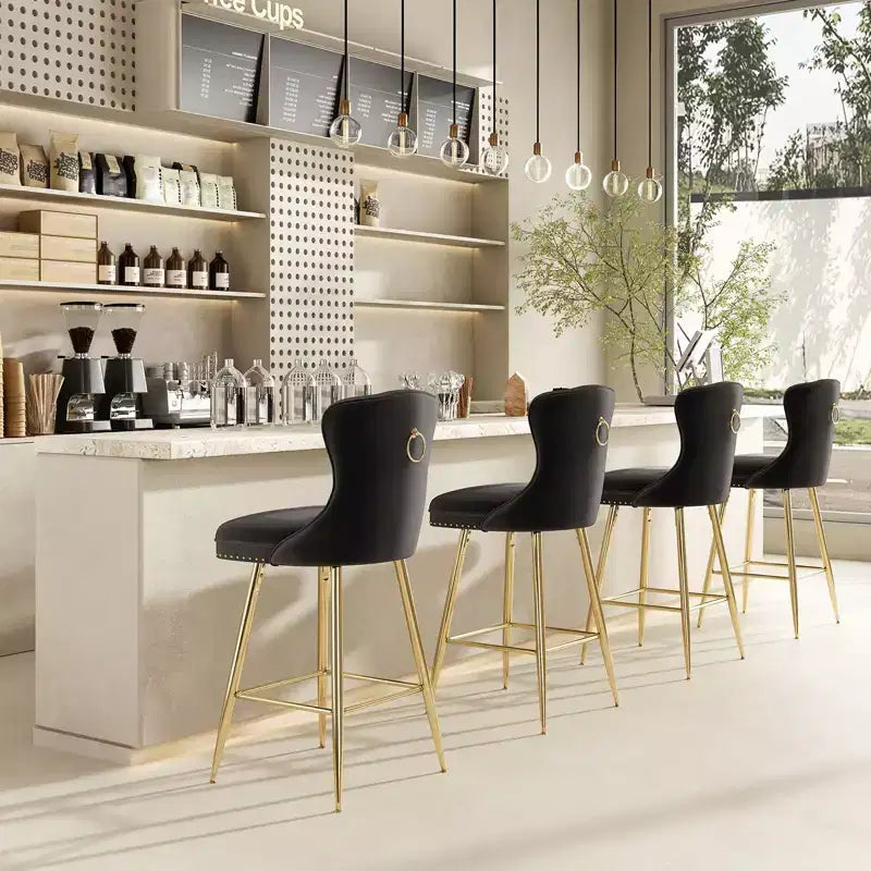 Lot de 2 tabourets de bar à hauteur de comptoir Okak en similicuir pour salles à manger, îlots de cuisine, chaises à dossier capitonné avec pieds dorés