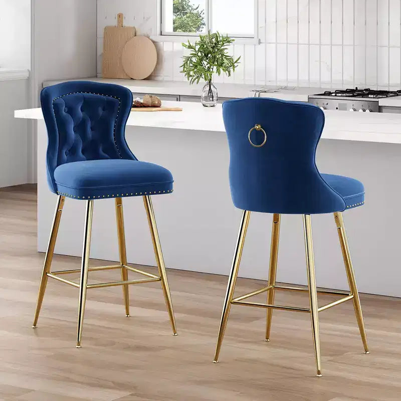 Lot de 2 tabourets de bar à hauteur de comptoir Okak en similicuir pour salles à manger, îlots de cuisine, chaises à dossier capitonné avec pieds dorés