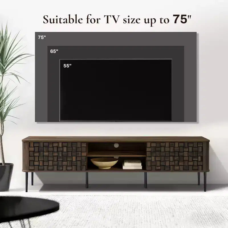 Meuble TV moderne LuxenHome 71" pour téléviseurs jusqu'à 75", console multimédia en bois marron avec portes coulissantes tressées