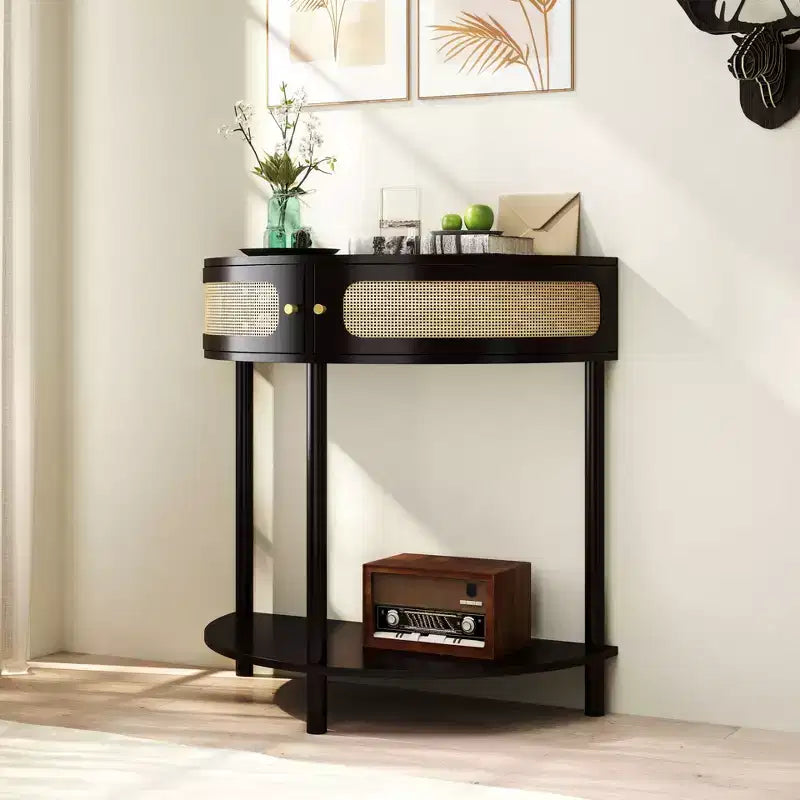 Console semi-circulaire élégante Okak avec portes coulissantes en rotin, Table d'entrée avec grande étagère, Table de couloir pour salon, chambre à coucher