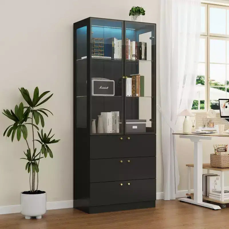 Meuble d'exposition moderne en verre Famapy avec lumières LED, 3 tiroirs et étagères en verre trempé, bibliothèque, vitrine pour présenter livres/décorations avec style