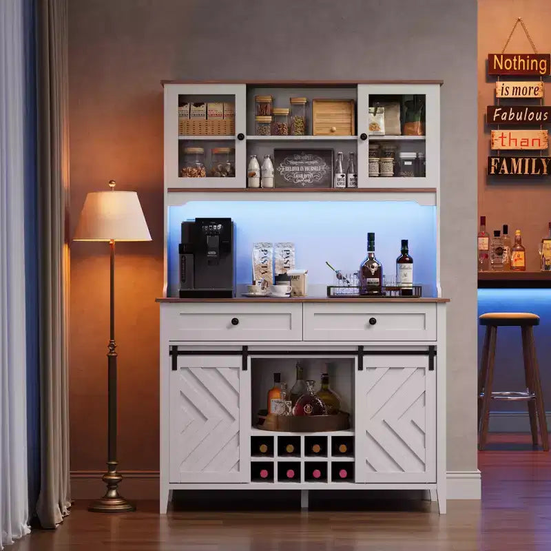 Meuble de bar à vin Garvee, buffet de cuisine de style campagnard avec casiers à vin et tiroirs, vaisselier de cuisine éclairé par LED avec portes coulissantes