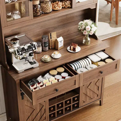 Meuble de bar à vin Garvee, buffet de cuisine de style campagnard avec casiers à vin et tiroirs, vaisselier de cuisine éclairé par LED avec portes coulissantes