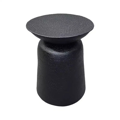 Table d'appoint ronde Royal Hampton Josi 21 pouces, design martelé à la main, base en aluminium sur pied de tambour