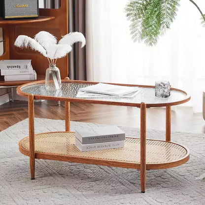 VINGLI Table Basse Ovale 38 en Rotin, Table Centrale en Métal avec Plateau en Verre Ondulé et 2 Niveaux de Rangement, pour Salon, Ambiance Naturelle