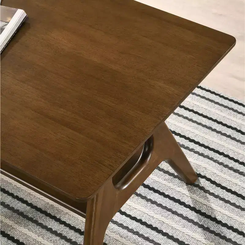 Table d'appoint Okak de style Mid-Century avec pieds en bois d'hévéa, table d'appoint avec étagère inférieure, table d'appoint étroite pour petits espaces, salon, marron