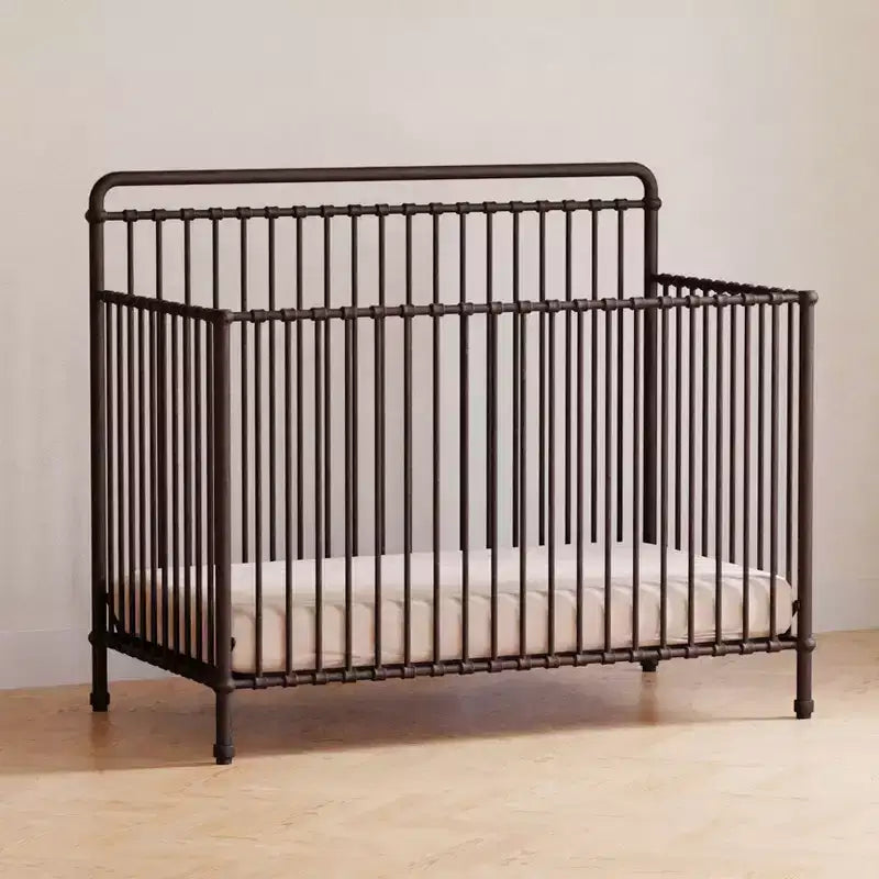 Lit de bébé convertible 4-en-1 en métal Winston Namesake