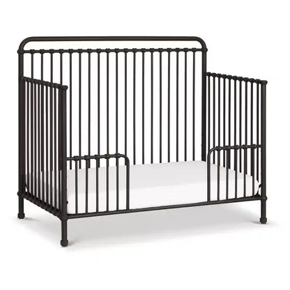 Lit de bébé convertible 4-en-1 en métal Winston Namesake