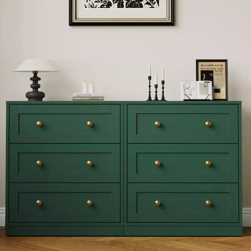 Table de chevet Heynemo à 3 tiroirs, Table de chevet spacieuse avec poignées rondes dorées, Table d'appoint moderne en bois, Commode d'appoint pour chambre à coucher