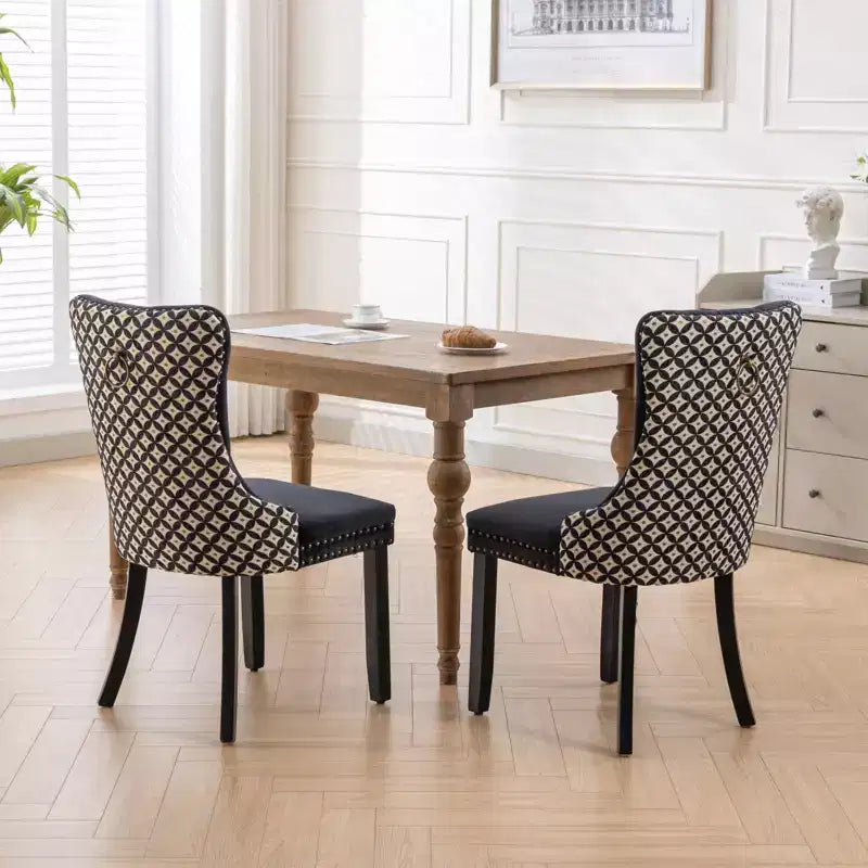 Chaise de salle à manger tapissée avec anneau de traction décoratif, dossier capitonné, pieds en bois dur, chaise moderne à motifs.