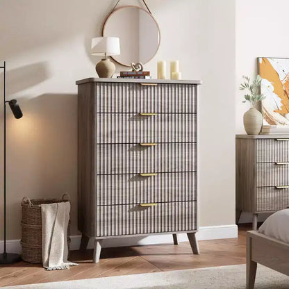 GustoWave Commode Haute de 120 cm, Commode Cannele pour Chambre avec 5 Tiroirs Profonds, Design Profilé Courbé, Commode Moderne en Bois