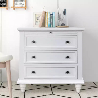 Table de chevet moderne à trois tiroirs en pin avec plateau coulissant, pieds en bois dur, convient pour les chambres, les salons et les bureaux.
