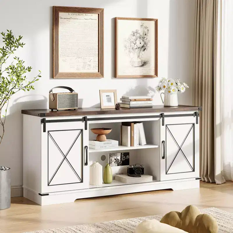 Meuble TV adapté aux téléviseurs de 65 pouces, doté de portes coulissantes de style grange. Meuble de rangement et meuble TV pour salon.