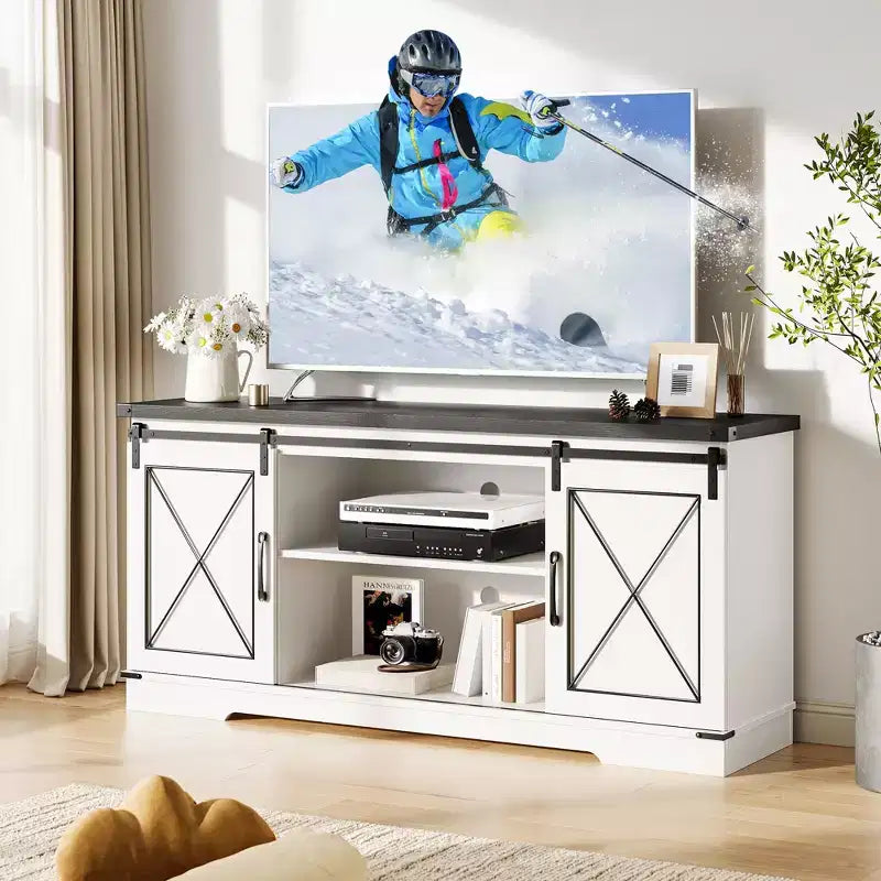 Meuble TV adapté aux téléviseurs de 65 pouces, doté de portes coulissantes de style grange. Meuble de rangement et meuble TV pour salon.