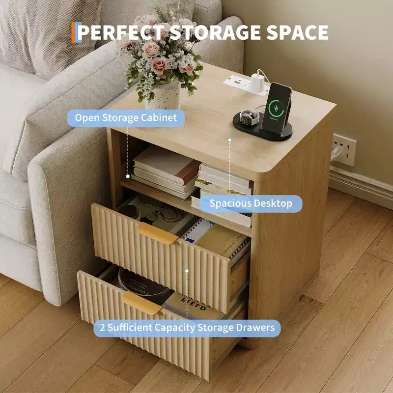Tables de Chevet Rainurées (Lot de 2) avec Station de Recharge, Tables d'Appoint Modernes, Tables de Nuit avec 2 Tiroirs et Rangement Ouvert, Chambre, Salon