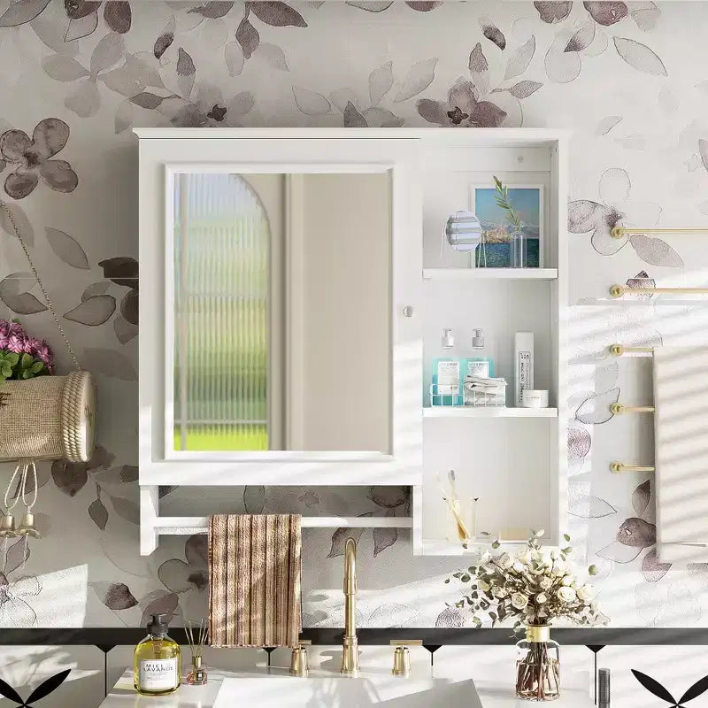 Meuble de rangement mural de salle de bain Clihome, armoires à pharmacie avec grande porte miroir, étagères réglables et trois niveaux de rangement ouverts