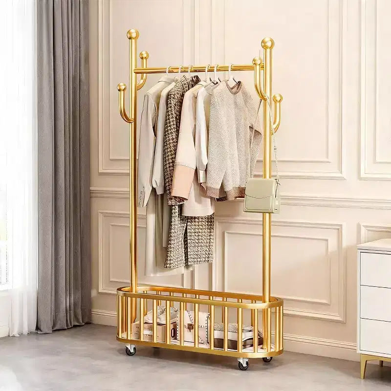 Porte-manteau, range-chaussures, panier à linge en métal avec roulettes verrouillables