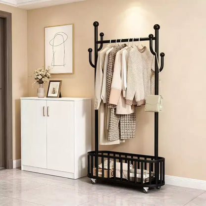 Porte-manteau, range-chaussures, panier à linge en métal avec roulettes verrouillables
