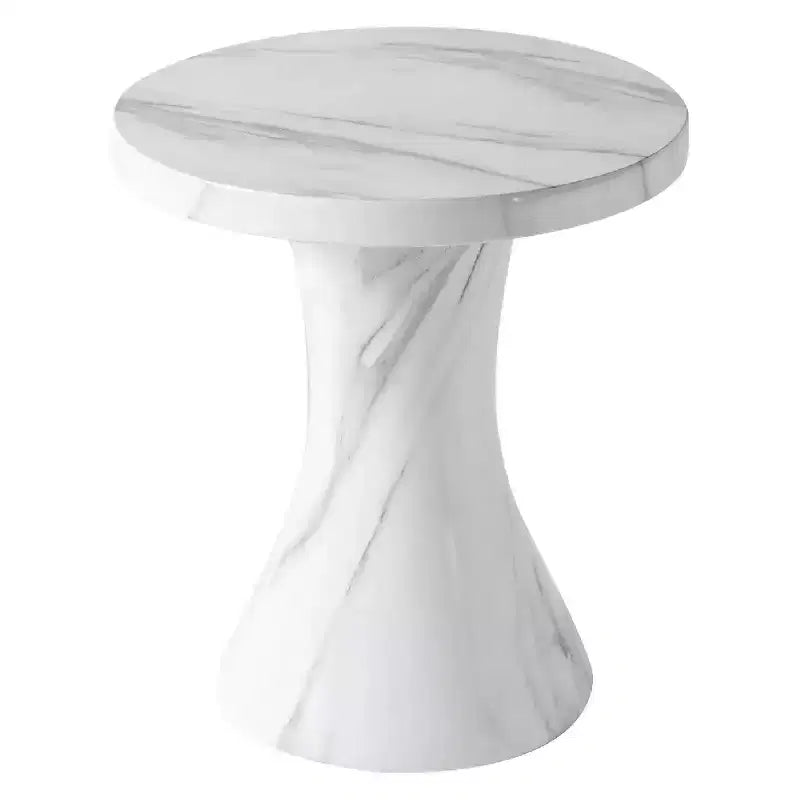 Table d'appoint ronde LeisureMod Isidra 19 en fibrestone avec finition effet marbre et piètement tulipe évasé pour salons, patios ou espaces lounge