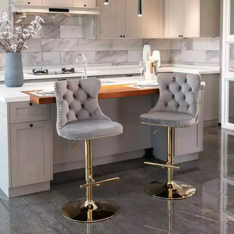 Lot de 2 tabourets de bar pivotants en velours Okak à hauteur réglable, tabourets de bar modernes rembourrés avec base dorée pour pub à la maison