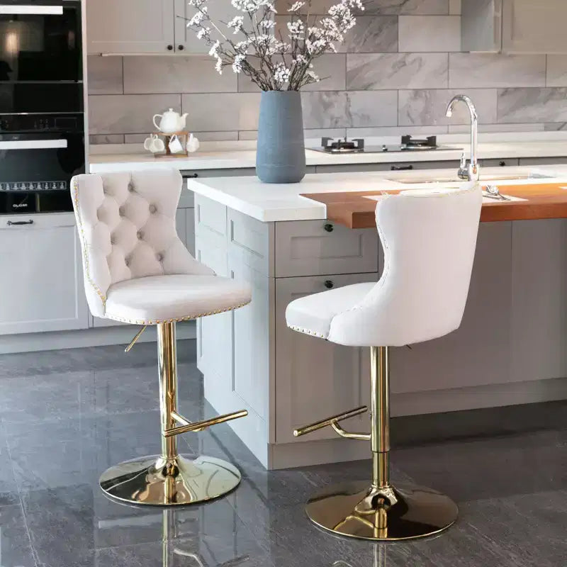 Lot de 2 tabourets de bar pivotants en velours Okak à hauteur réglable, tabourets de bar modernes rembourrés avec base dorée pour pub à la maison