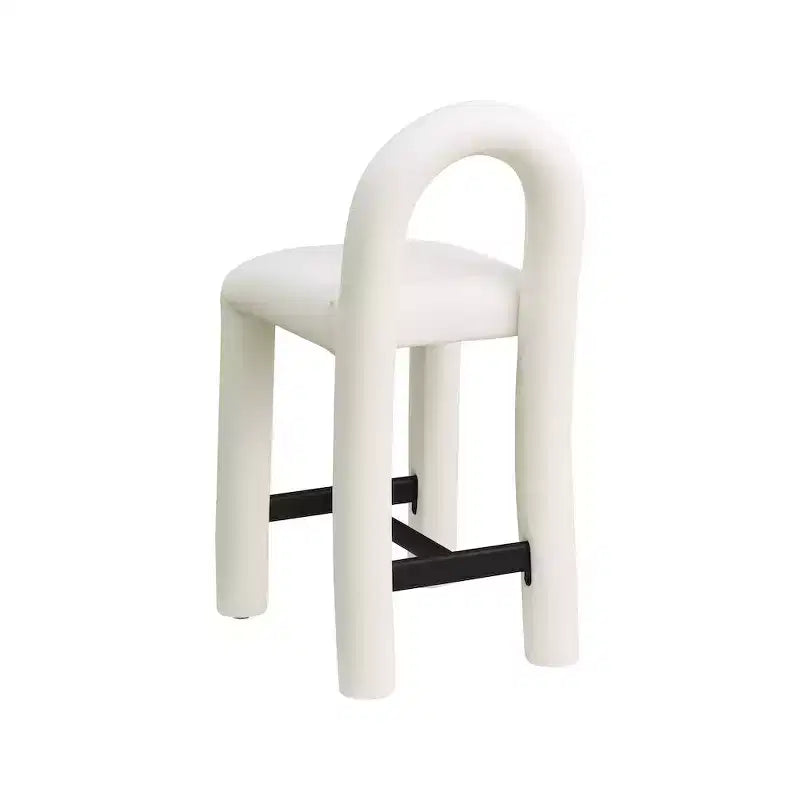 Meridian Furniture, Tabouret Amari en cuir végétalien