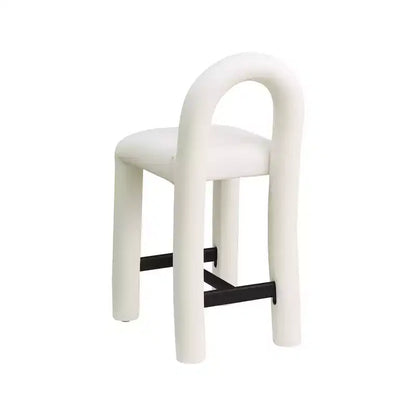 Meridian Furniture, Tabouret Amari en cuir végétalien