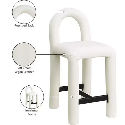 Meridian Furniture, Tabouret Amari en cuir végétalien