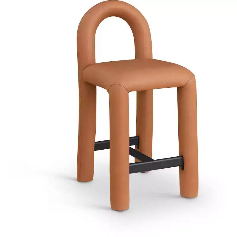 Meridian Furniture, Tabouret Amari en cuir végétalien