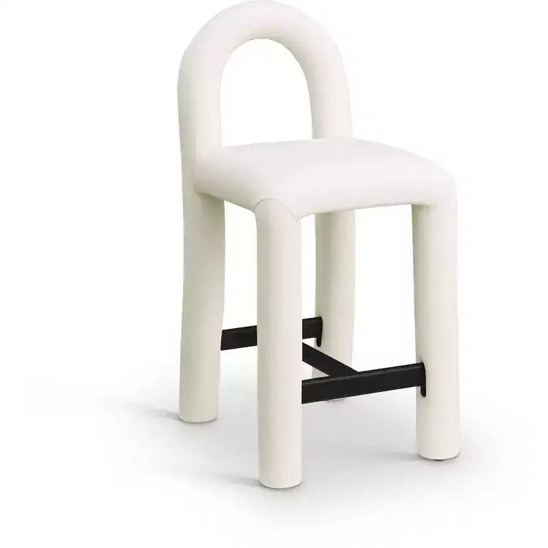 Meridian Furniture, Tabouret Amari en cuir végétalien