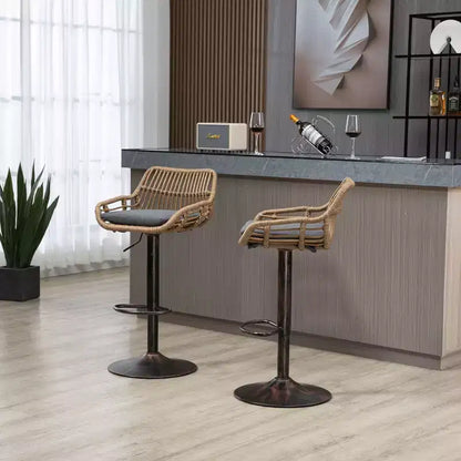 Tabourets de bar modernes pivotants Okak hauteur comptoir, lot de 2, tabourets de bar en rotin réglables avec coussin et repose-pieds, tabourets de comptoir pour la cuisine