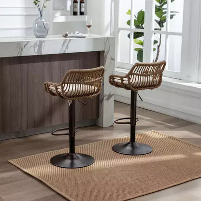 Tabourets de bar modernes pivotants Okak hauteur comptoir, lot de 2, tabourets de bar en rotin réglables avec coussin et repose-pieds, tabourets de comptoir pour la cuisine