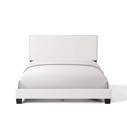 Cadre de lit de chambre principale Okak Queen/Full avec tête de lit capitonnée et garniture cloutée, lit plateforme moderne sans sommier tapissier requis