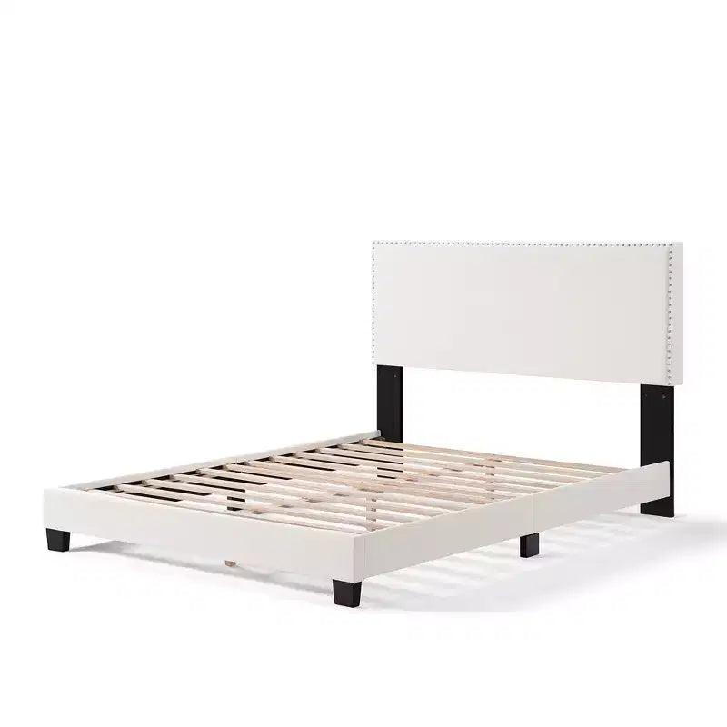 Cadre de lit de chambre principale Okak Queen/Full avec tête de lit capitonnée et garniture cloutée, lit plateforme moderne sans sommier tapissier requis