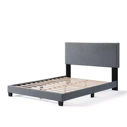 Cadre de lit de chambre principale Okak Queen/Full avec tête de lit capitonnée et garniture cloutée, lit plateforme moderne sans sommier tapissier requis