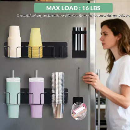 Lot de 4 petits porte-bouteilles d'eau magnétiques pour réfrigérateur, organisateur de tasses de 30 et 40 oz avec rangement pour couvercle/paille (utilisation cuisine/bureau)